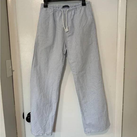 Brandy Melville Anastasia white leg striped pants - Picture 2 of 8